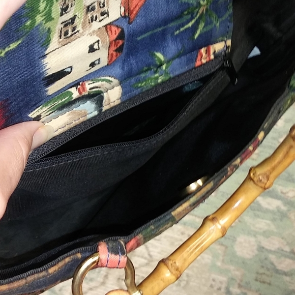 Tidy Cityscape Bamboo Handbag - Picture 8 of 11